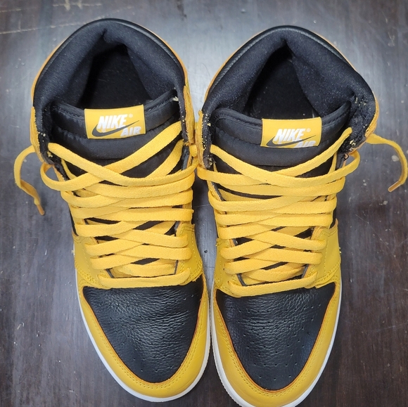 Nike Air Jordan 1 High OG 'Pollen' Wmns 8.5 Great Condition. Same day shipping - Picture 10 of 16